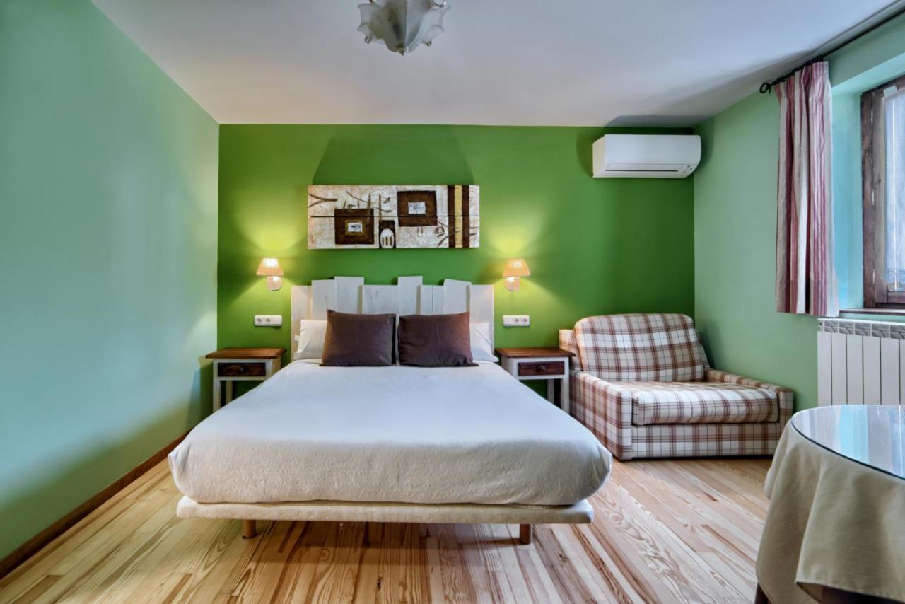 Hotel Rural El Almadiero Burgui エクステリア 写真