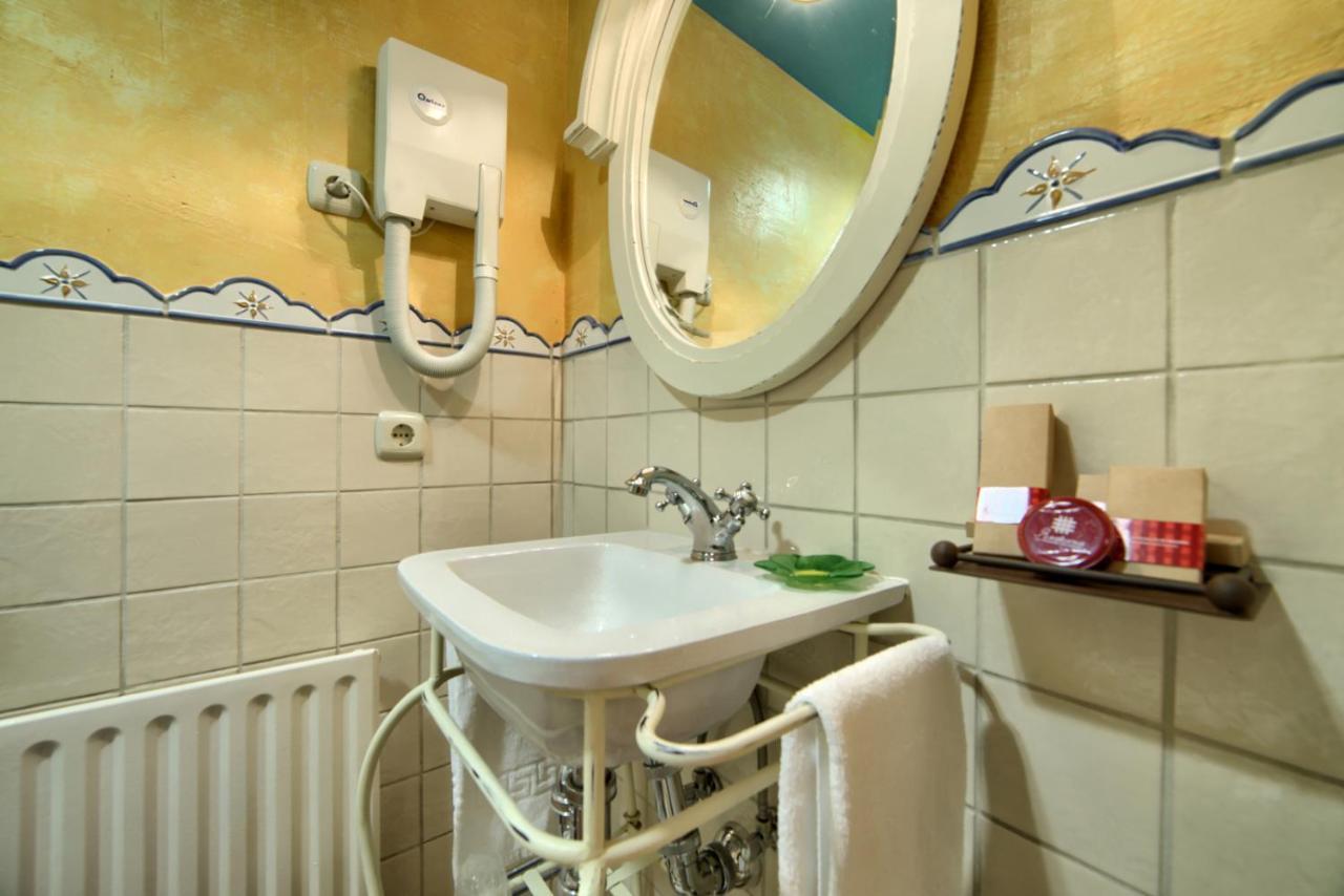 Hotel Rural El Almadiero Burgui エクステリア 写真