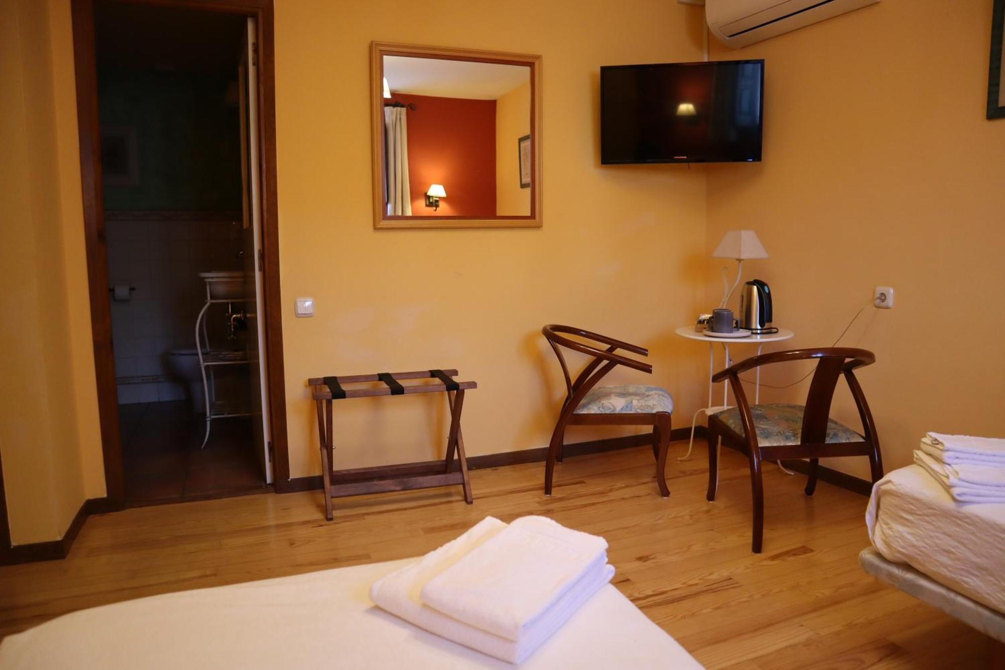 Hotel Rural El Almadiero Burgui エクステリア 写真