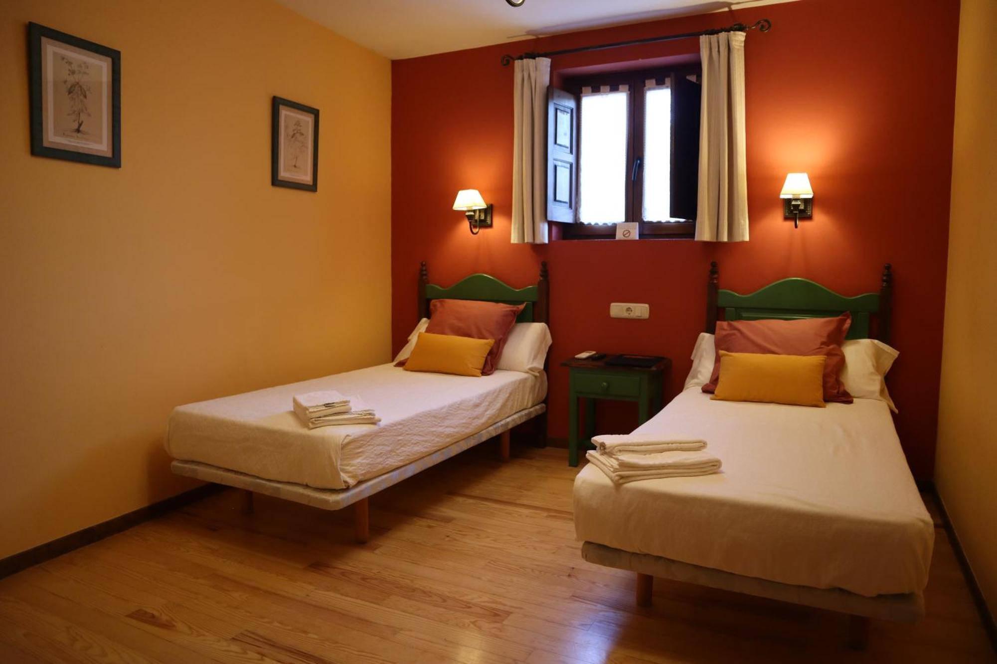 Hotel Rural El Almadiero Burgui エクステリア 写真